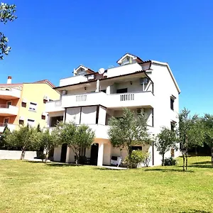  Apartman Ana